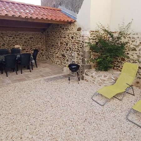 Gite De La Fecleval 6 Personnes Proche Du Puy Dufou Saint-Mesmin  Exterior foto